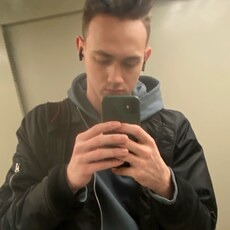 Илья, 21, Красноуральск