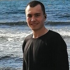 Артемий, 21, Крымск
