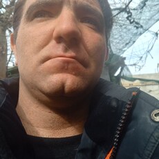 Юра, 33, Светлый