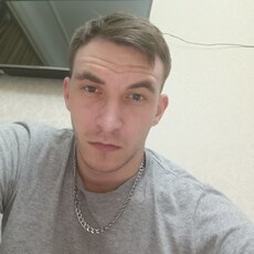 Никон, 25, Киров (Калужская область)