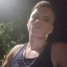 Виссарион, 23, Черногорск