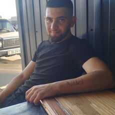Афанасий, 28, Обь