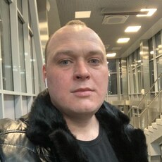 Ден, 37, Новоаннинский