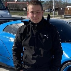 Василий, 20, Волчанск