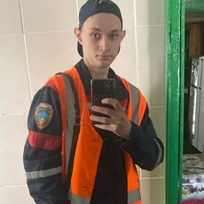 Вячеслав, 19, Сватово