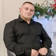 Лёня, 33, Докучаевск