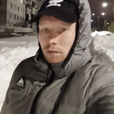 Ден, 27, Новоалтайск