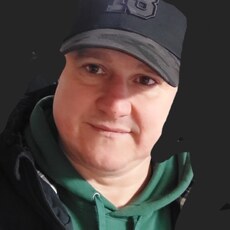 Роман, 46, Кировград