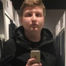 Исаак, 26, Ленинск