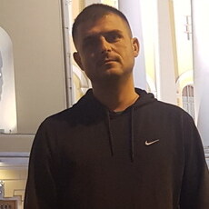 Геннадий, 37, Нягань