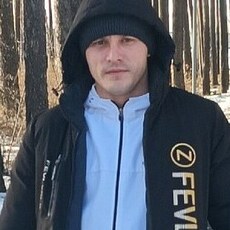 Артём, 30, Ачинск