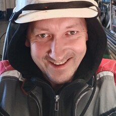 Юрий, 43, Североуральск