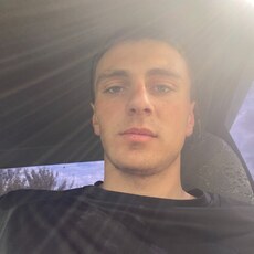 Валерий, 24, Камызяк