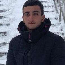 Лев, 21, Верхоянск