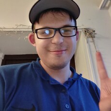 Эдуард, 22, Псков
