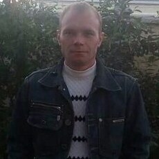 Георгий, 36, Шиханы