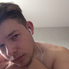 Валентин, 26, Барнаул