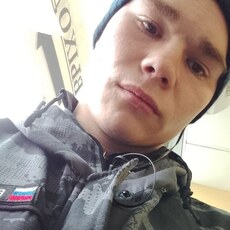 Эдуард, 22, Грязи