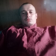 Олег, 25, Невель