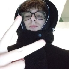 Арсений, 21, Городище