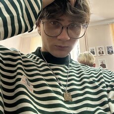 Вася, 20, Любим