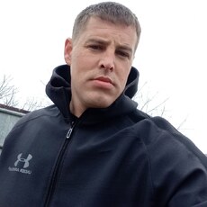 Дмитрий, 31, Кингисепп