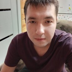 Руслан, 26, Арамиль