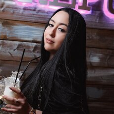 Елена, 22, Карпинск
