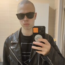 Адам, 22, Новоржев