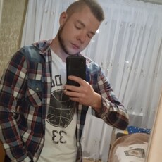 Кир, 26, Пионерский
