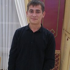 Артёмий, 25, Любим